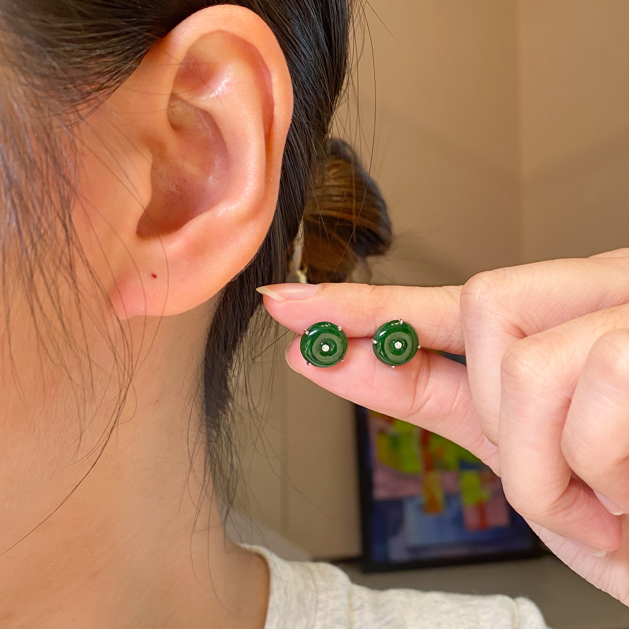 Gransky 18K White Gold Donut Green Jade Stud Earrings
