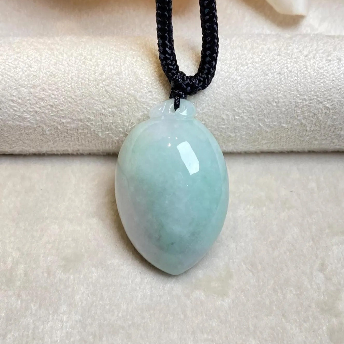 Green Peach-Shaped Carved Jadeite Pendant Necklace