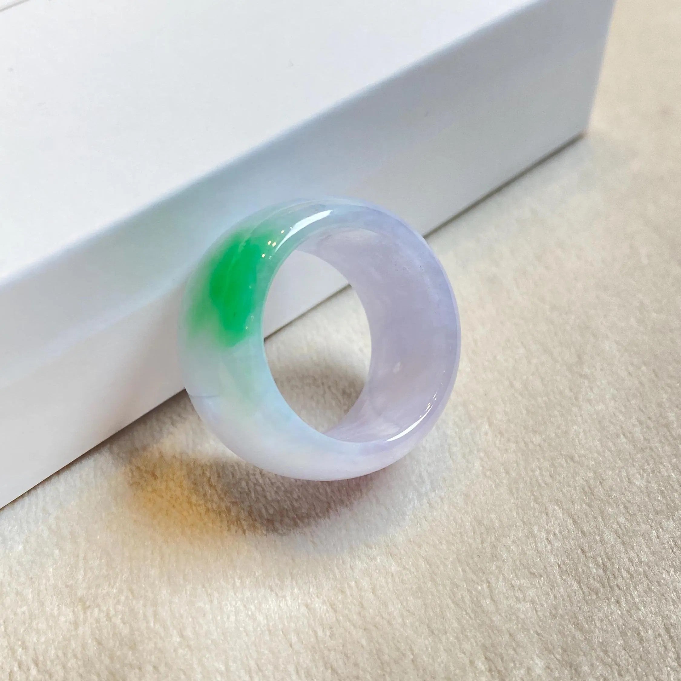 Green Jade Ring Band - Size US 8.75, Bright Apple Green, Minimalist Elegance