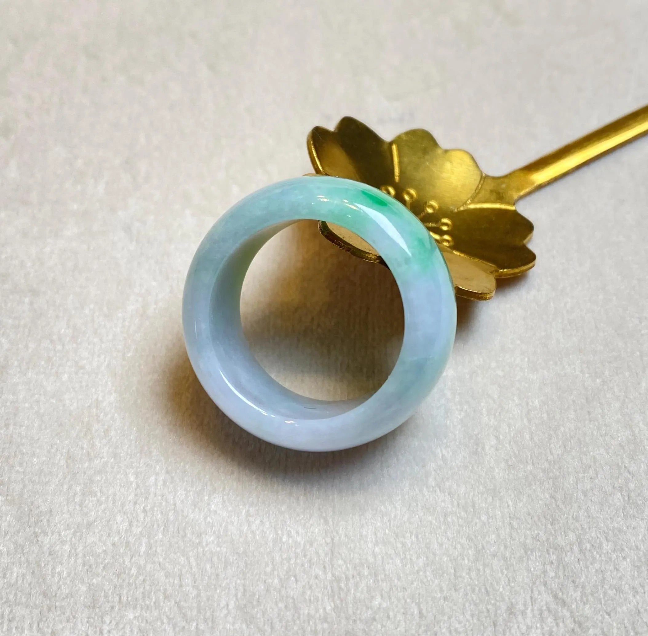 Green Jade Ring Band - Size US 9, Bright Green, Minimalist Elegance