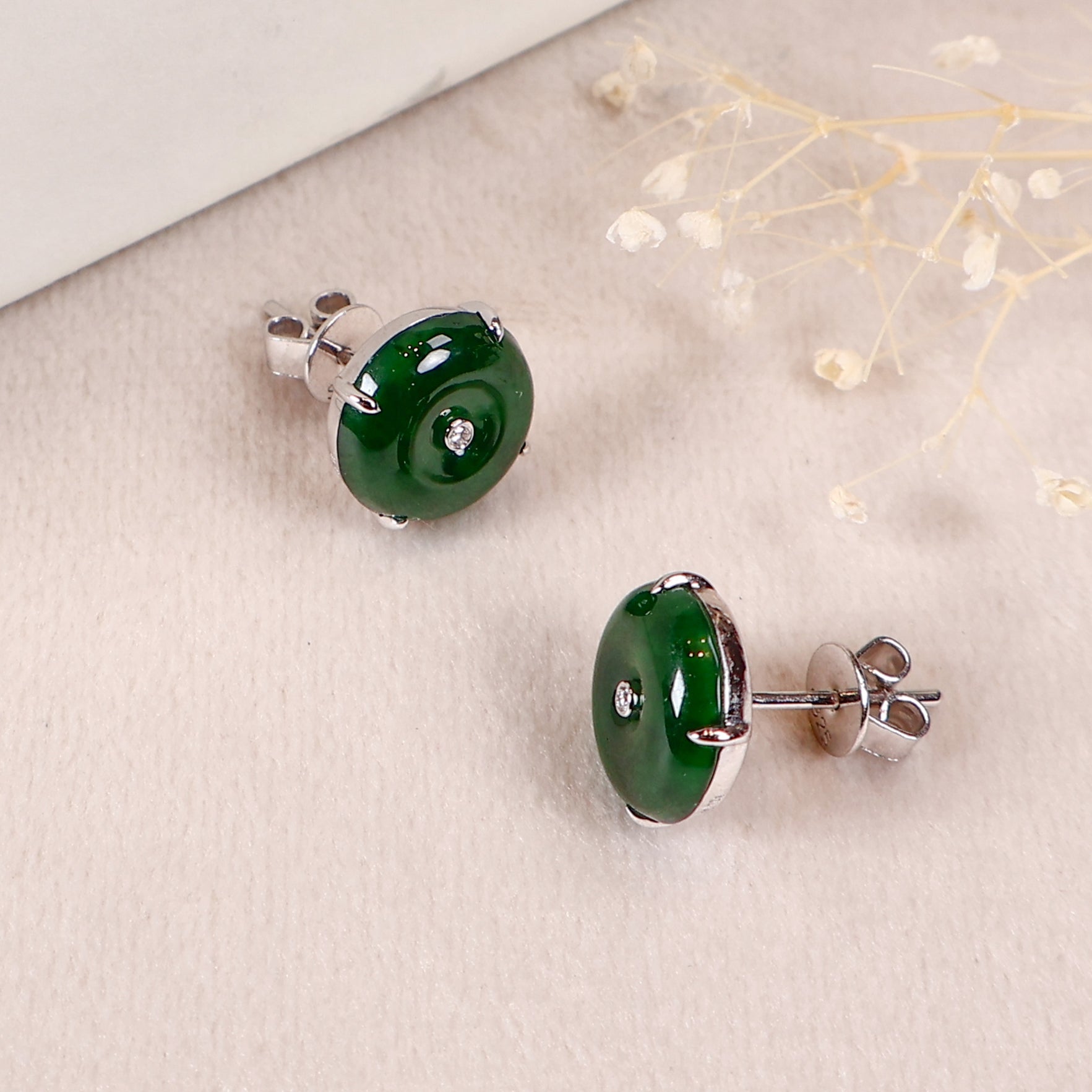 Gransky 18K White Gold Donut Green Jade Stud Earrings