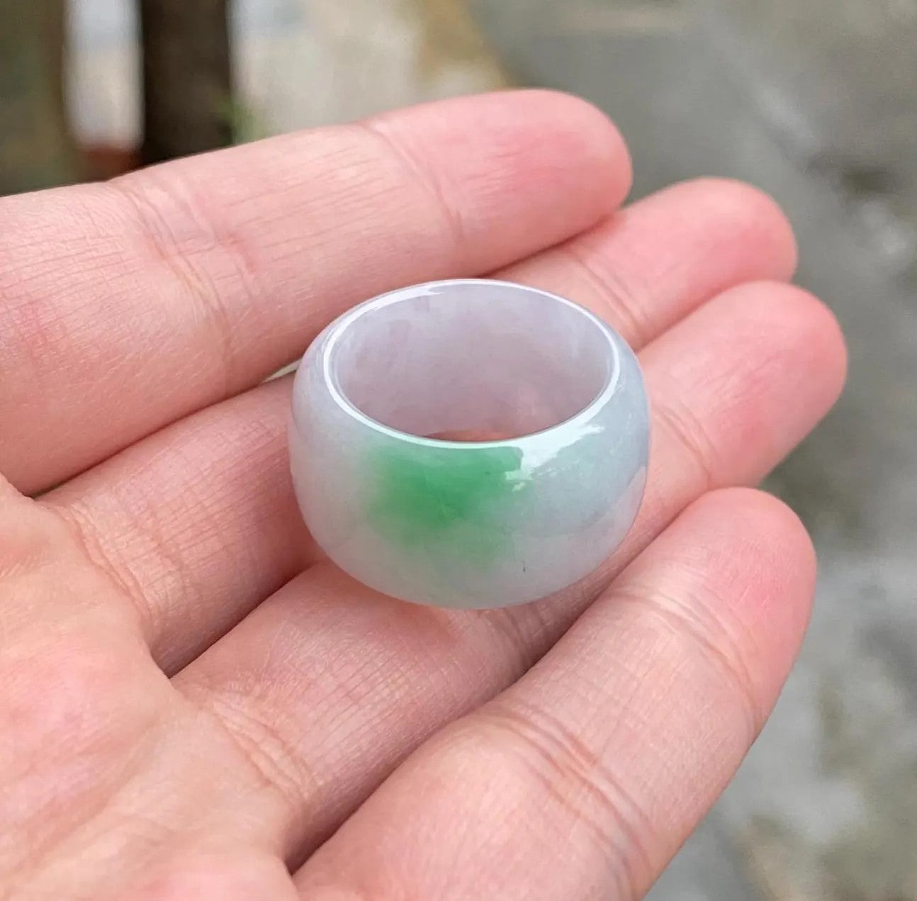 Green Jade Ring Band - Size US 8.75, Bright Apple Green, Minimalist Elegance