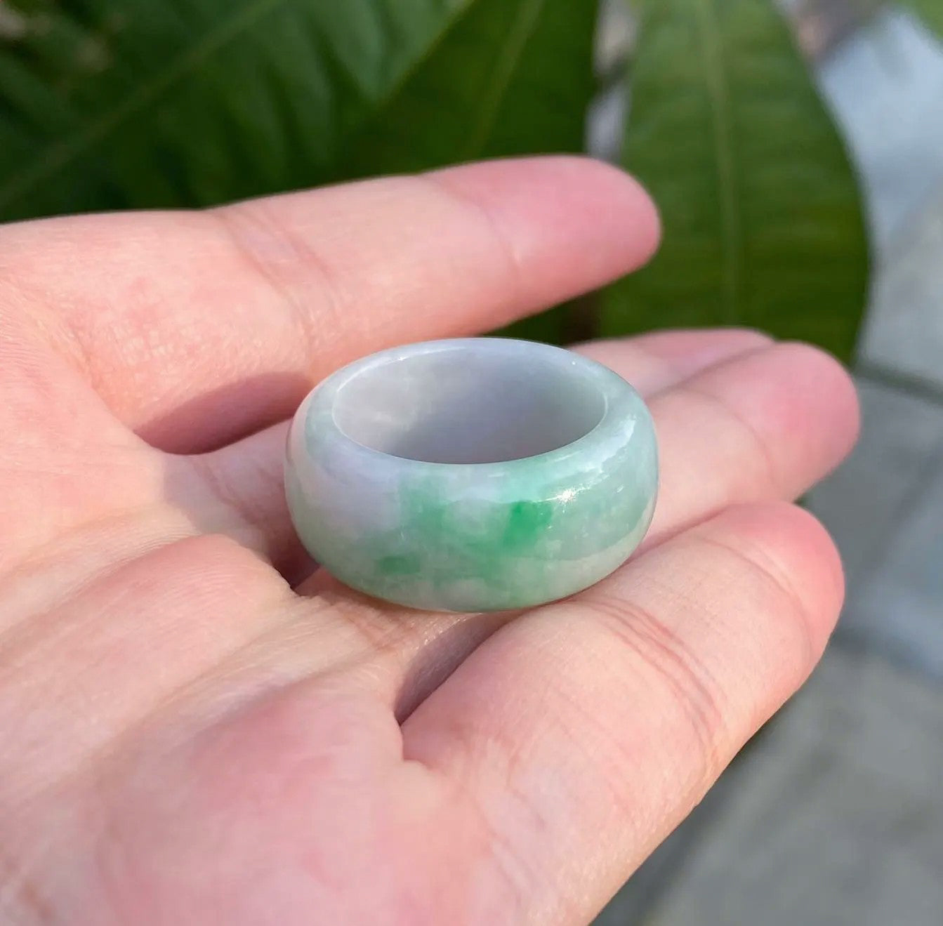 Green Jade Ring Band - Size US 9, Bright Green, Minimalist Elegance