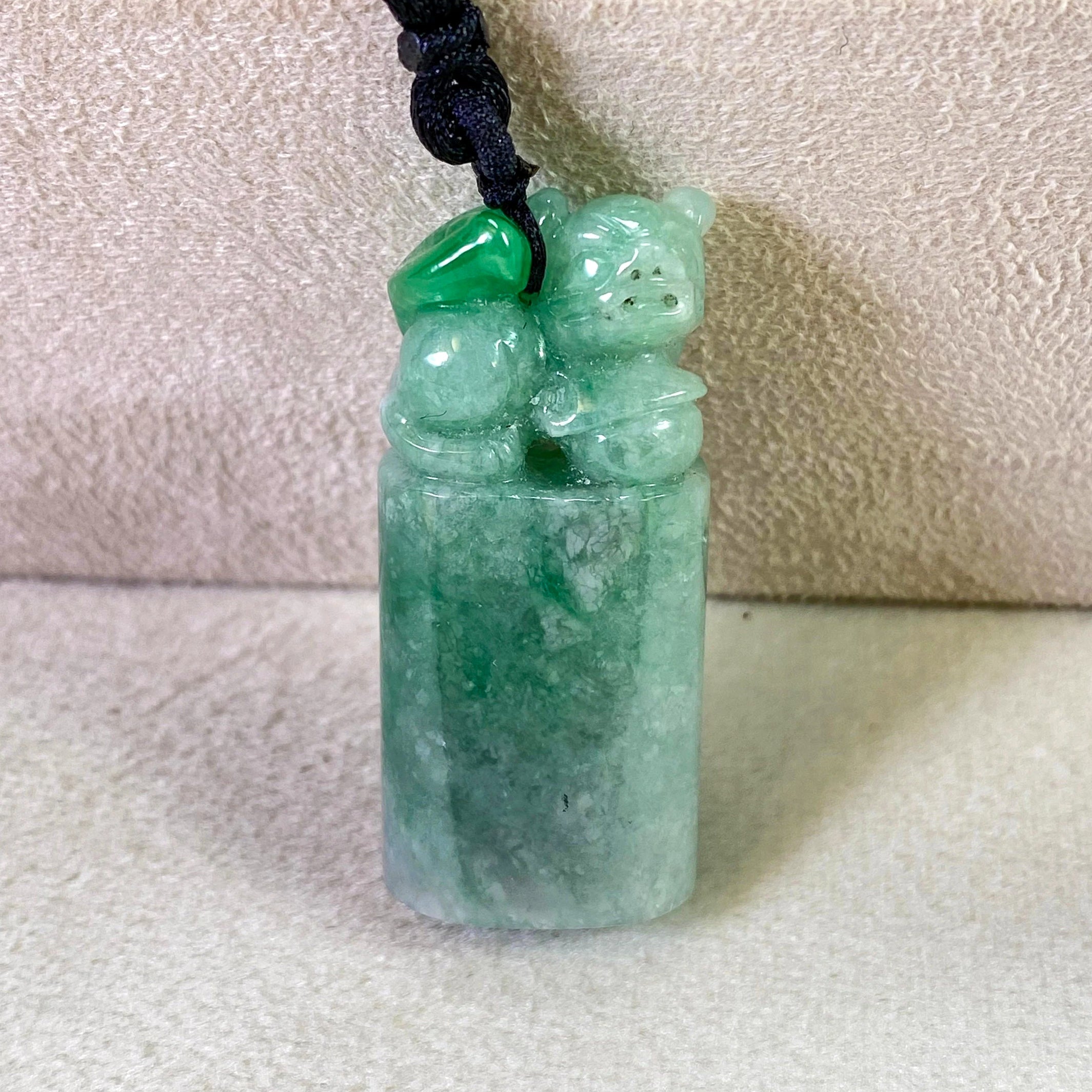 Exquisite Lion-Carved Green Jade Pendant with Flat Base Seal – Natural Burmese Jadeite