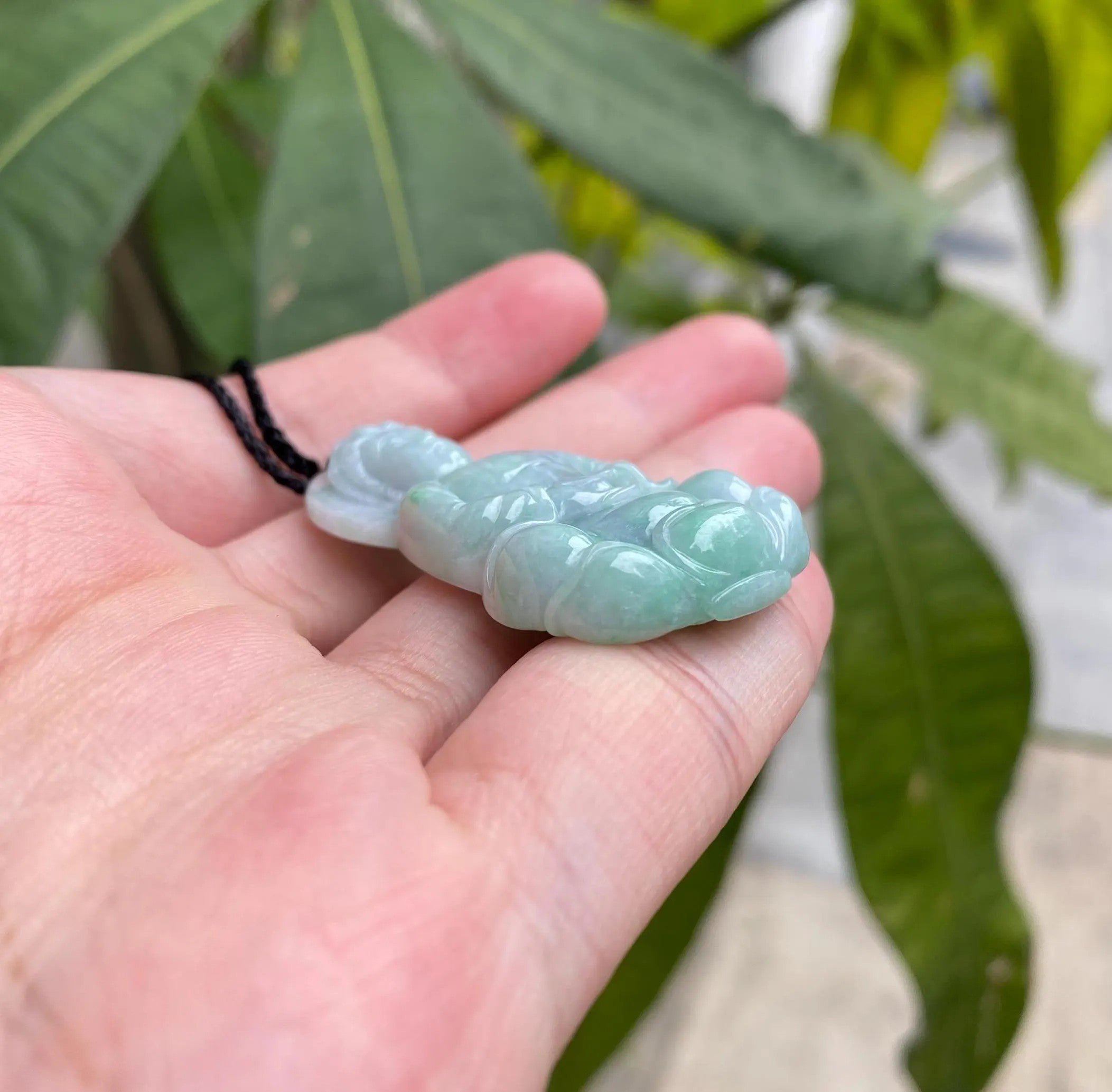 Exquisite Light Green Jade Guan Yin Pendant – Handcrafted Spiritual Jewelry