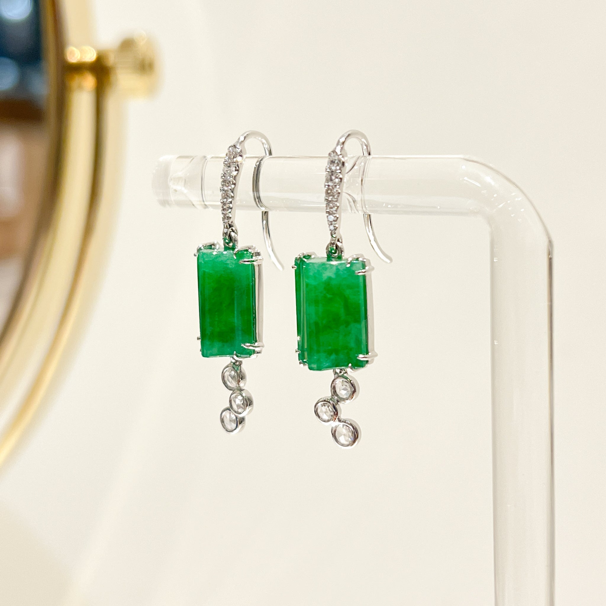 GRANSKY X KATHERINE 18K Gold Intense Green Jadeite Diamond Earrings