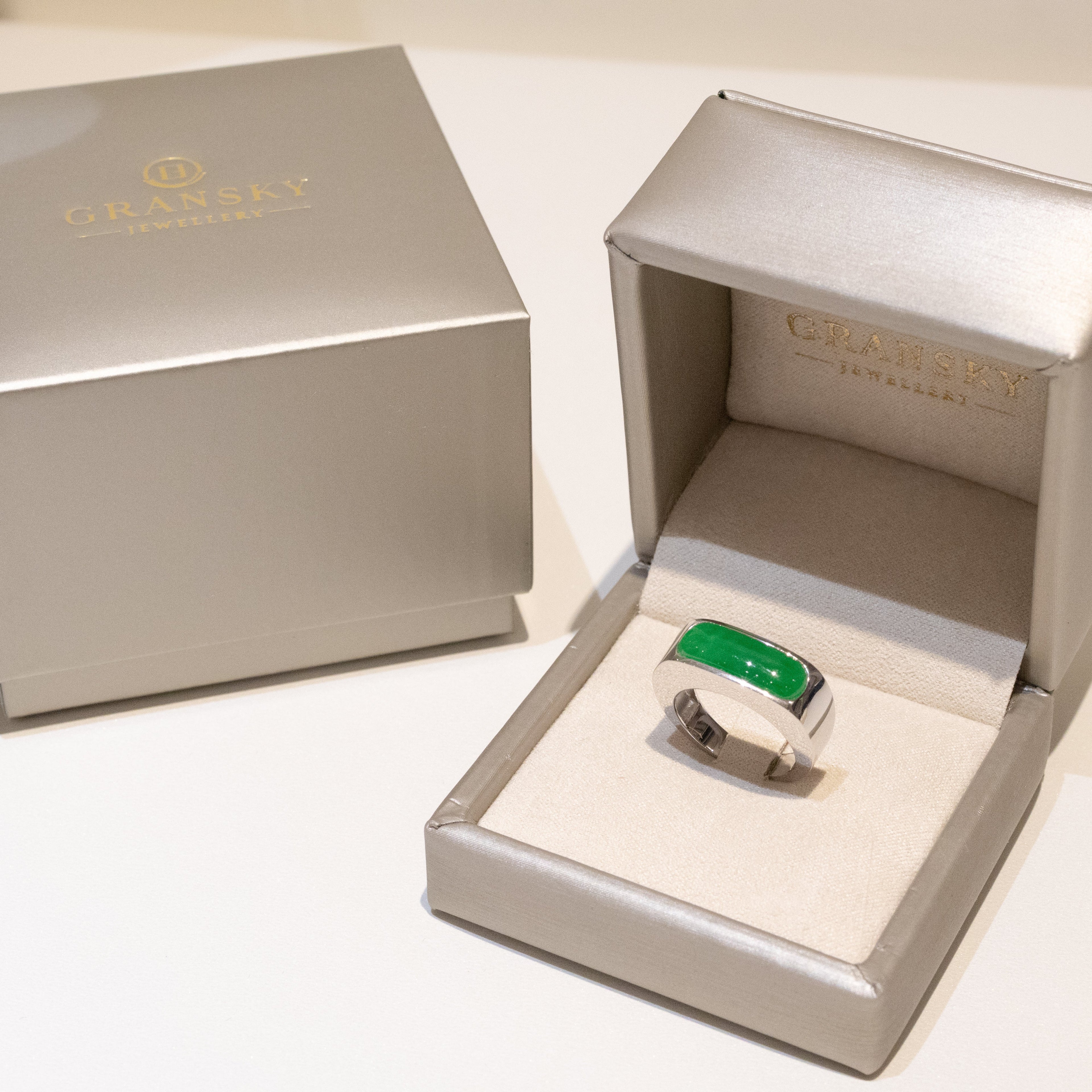 GRANSKY X KATHERINE US 7 18K Gold A-Grade Natural Vivid Green Jadeite Ring