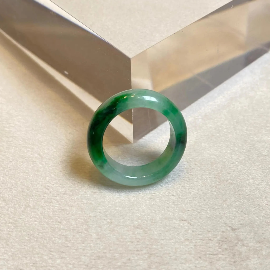 US 7 Gransky Natural Untreated Smooth Green Band Jade Ring