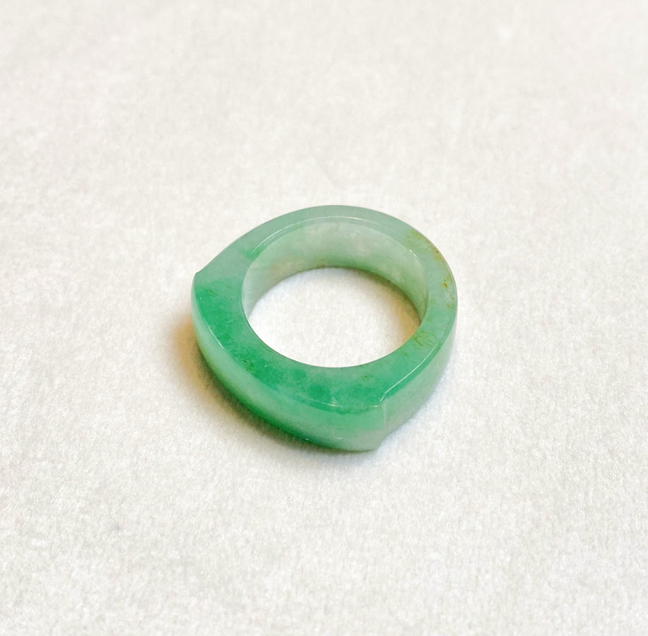 US 8.25 Gransky Untreated A Grade Burmese Green Jade Band Ring