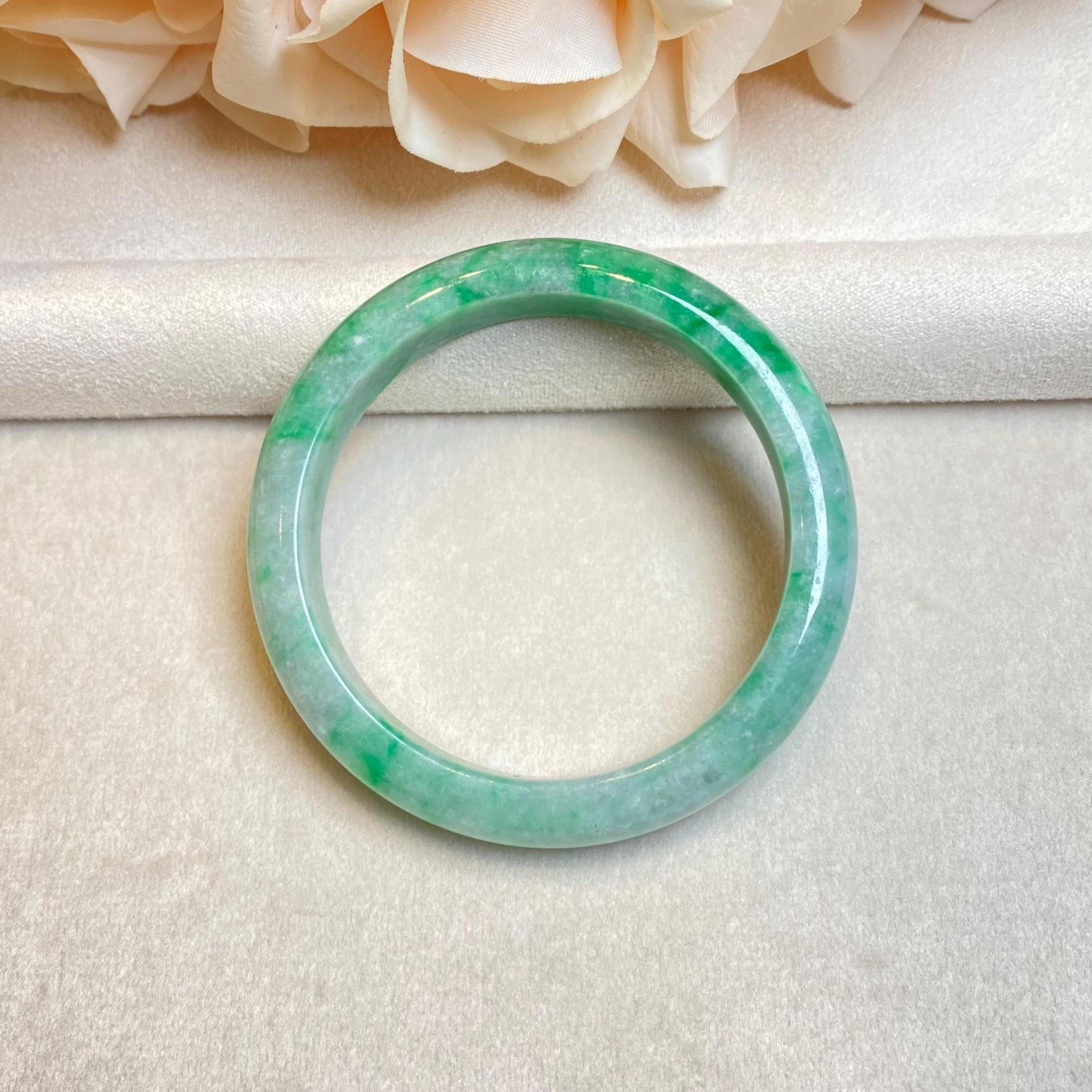 52.6mm Green Color Jadeite Bangle – Untreated Natural Green Burmese Jadeite