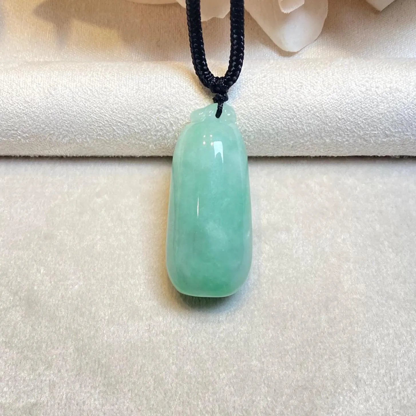 Gransky Handmade Melon Shape Green Jade Pendant