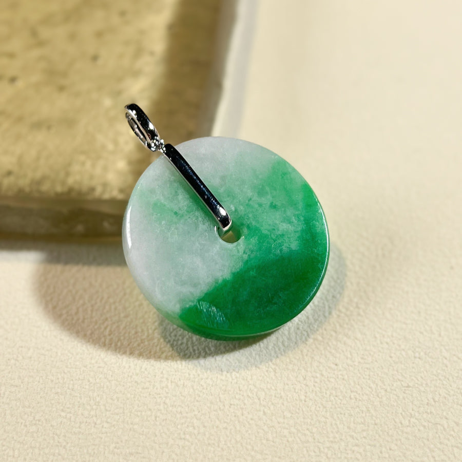 Cute Green Jade Disc Donut Pendant 18k White Gold Bail