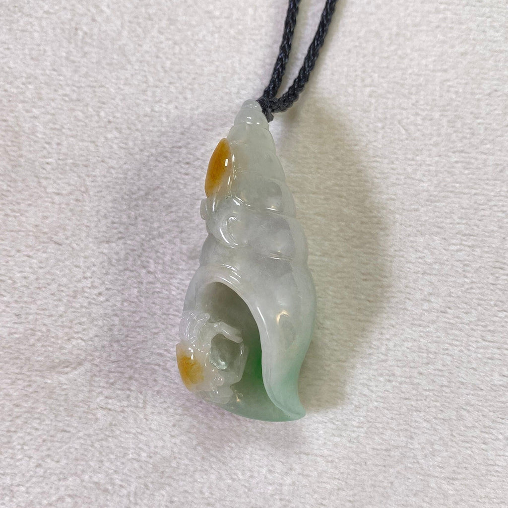 Gransky Tri-Colored Sea Shell Pendant - Handmade Ocean-Inspired Jewelry Gift