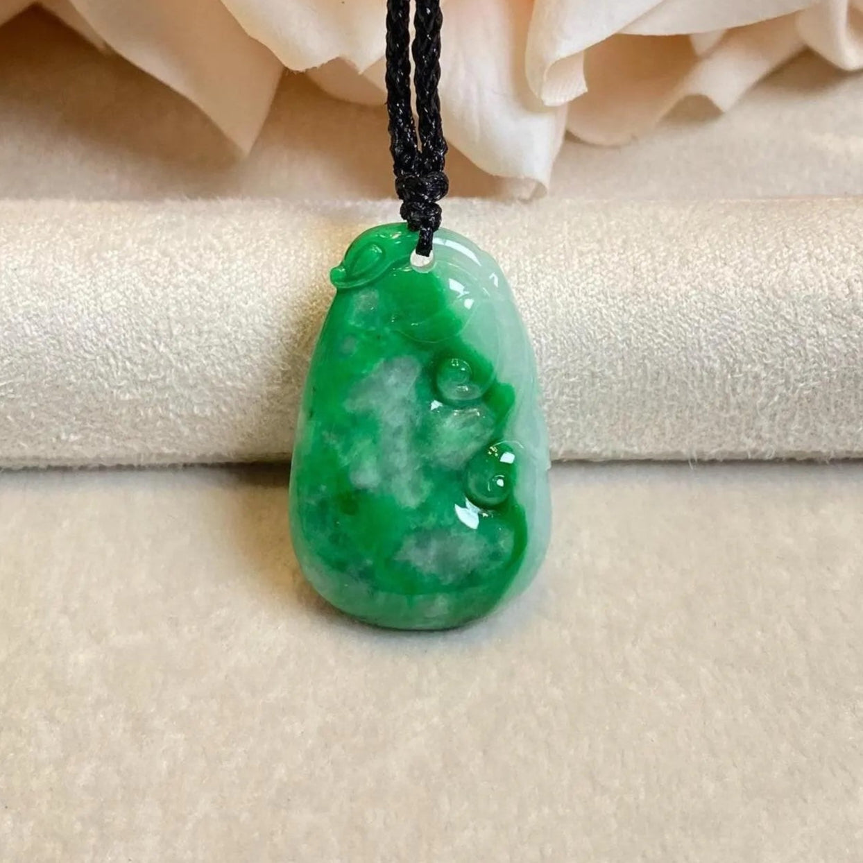 Natural Green Ruyi Jade Pendant - Untreated Burmese Jadeite