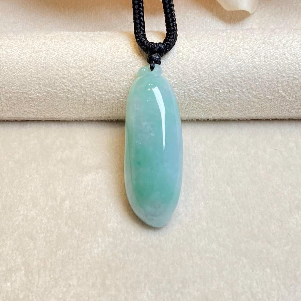 Handmade Carving Melon Shape Sweet Green Jade Pendant Necklace
