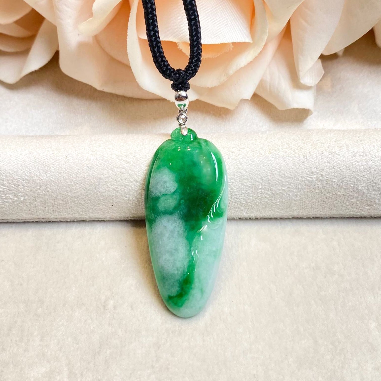 Handmade Carving Melon Shape Jade Pendant Necklace - 18k White Gold Bail & Diamond