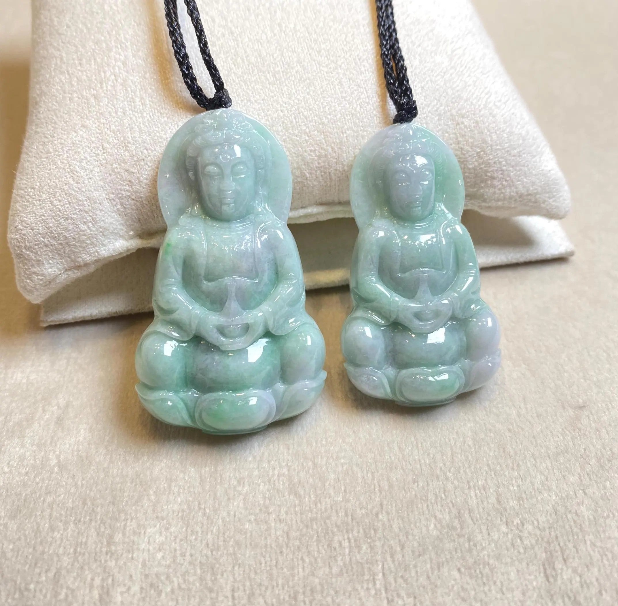 Exquisite Light Green Jade Guan Yin Pendant – Handcrafted Spiritual Jewelry