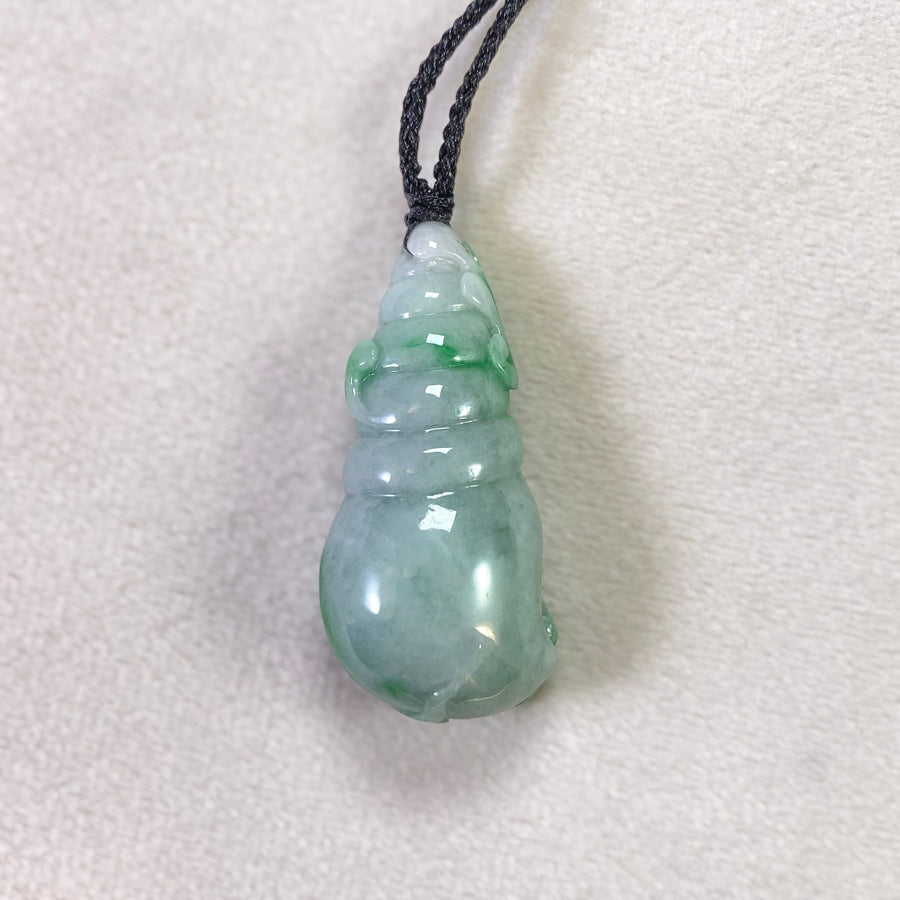 Gransky Natural Burmese Jadeite Sea Shell Pendant - Handmade Ocean-Inspired Jewelry Gift