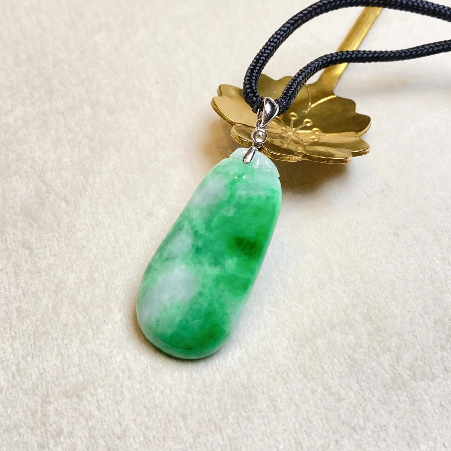 Handcrafted Melon Shape Jade Pendant Necklace - 18k White Gold Bail & Diamond