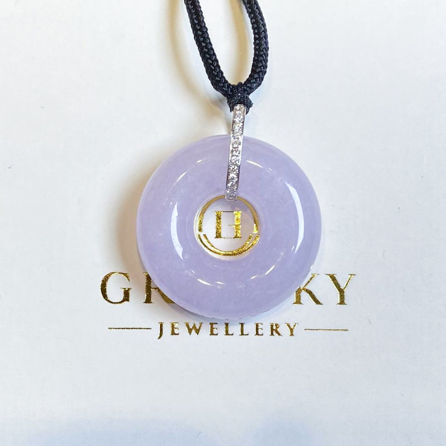 Gransky Purple Jade Pendant Necklace 29mm in 18k Gold with Diamond