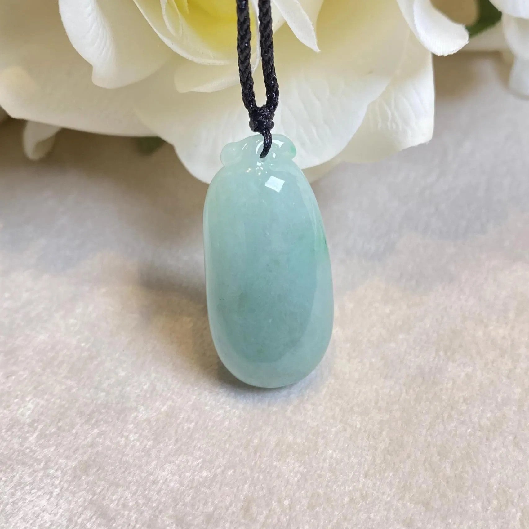 Gransky Handmade Carved Melon Smooth Green Jade Pendant