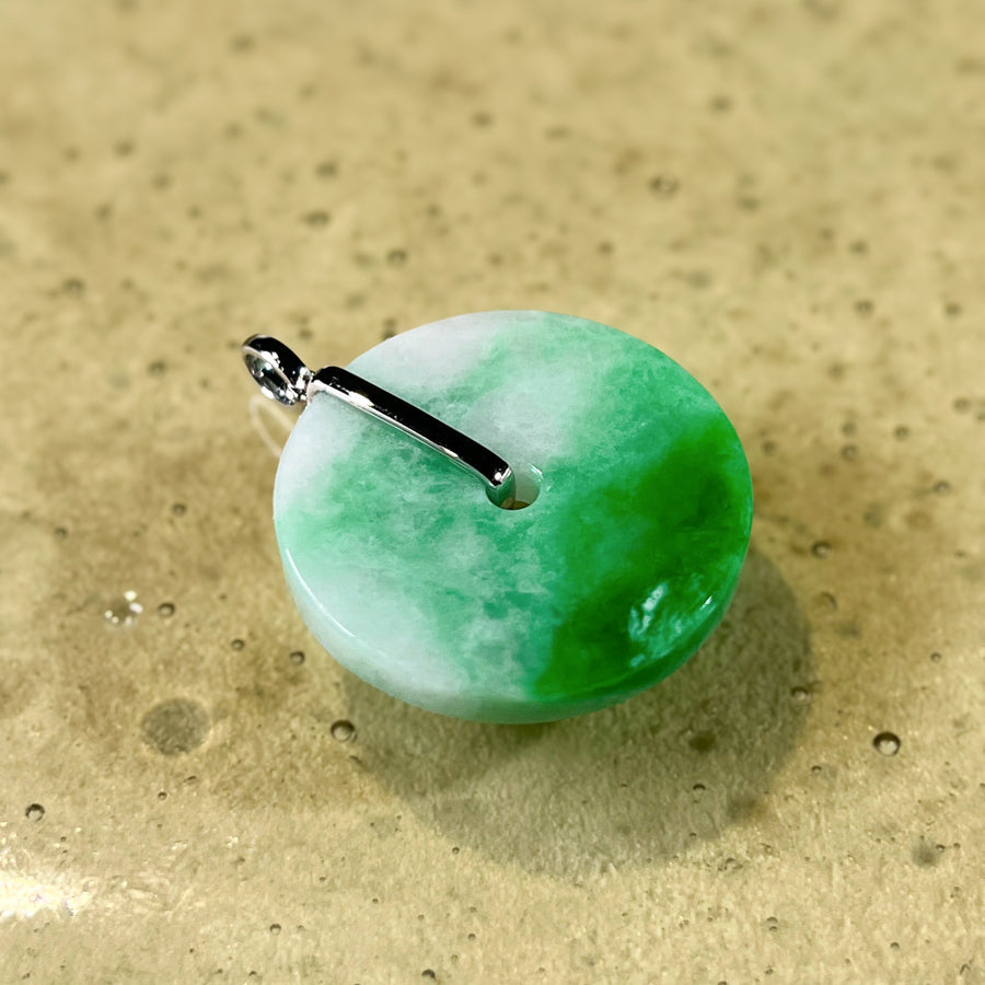 Minimalistic Green Jade Disc Donut Pendant 18k White Gold Bail