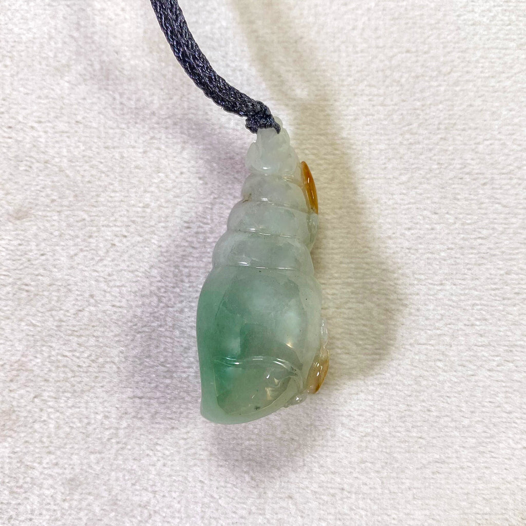 Gransky Tri-Colored Sea Shell Pendant - Handmade Ocean-Inspired Jewelry Gift