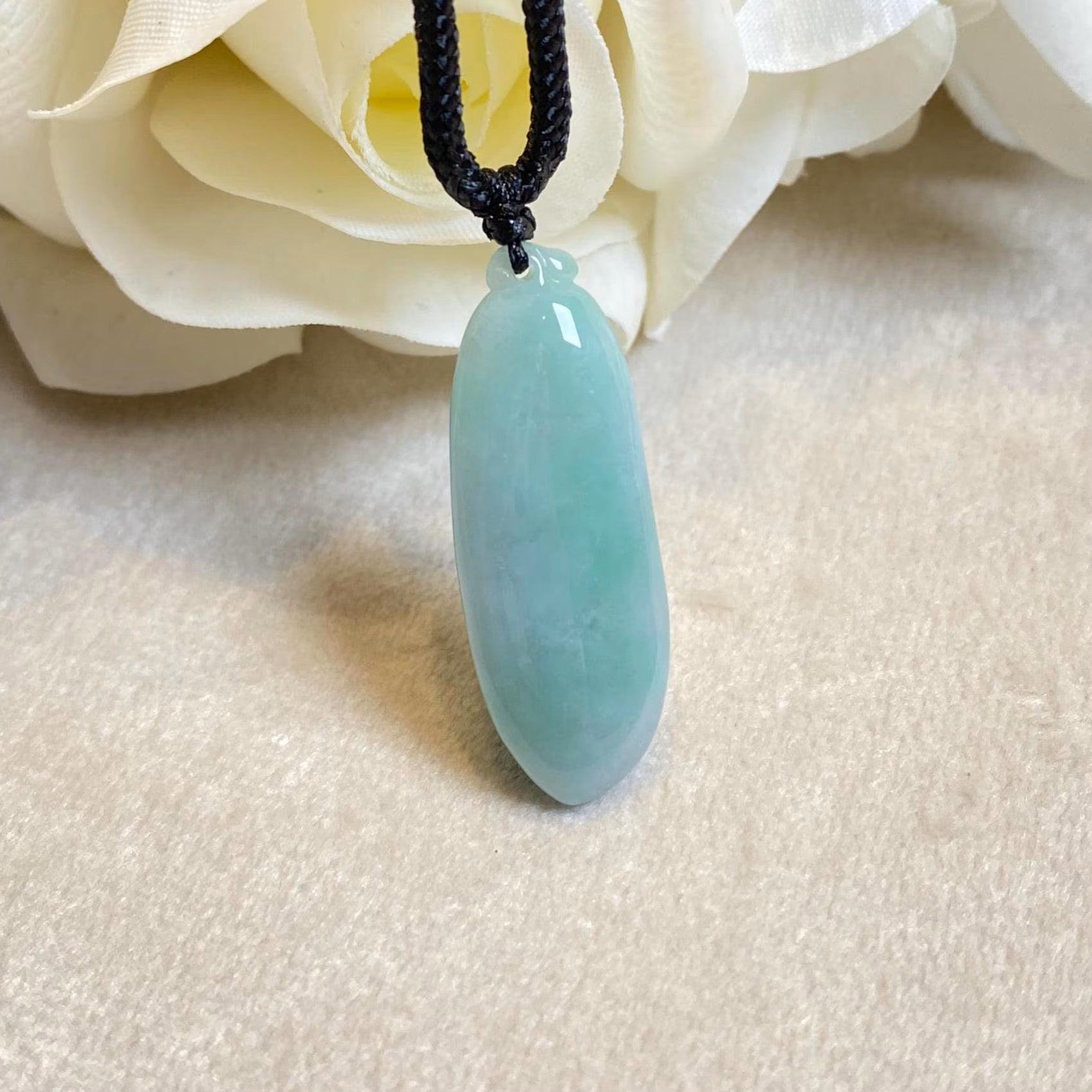 Handmade Carving Melon Shape Sweet Green Jade Pendant Necklace