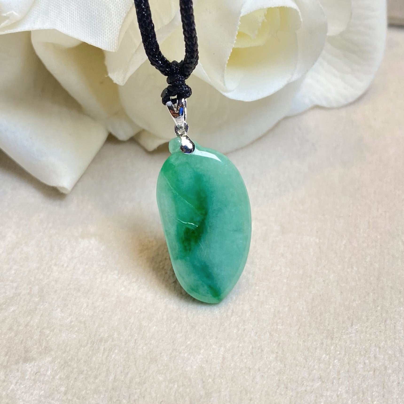 Vivid Green Burmese Jadeite Pepper Shape Pendant – 18K White Gold & Diamond