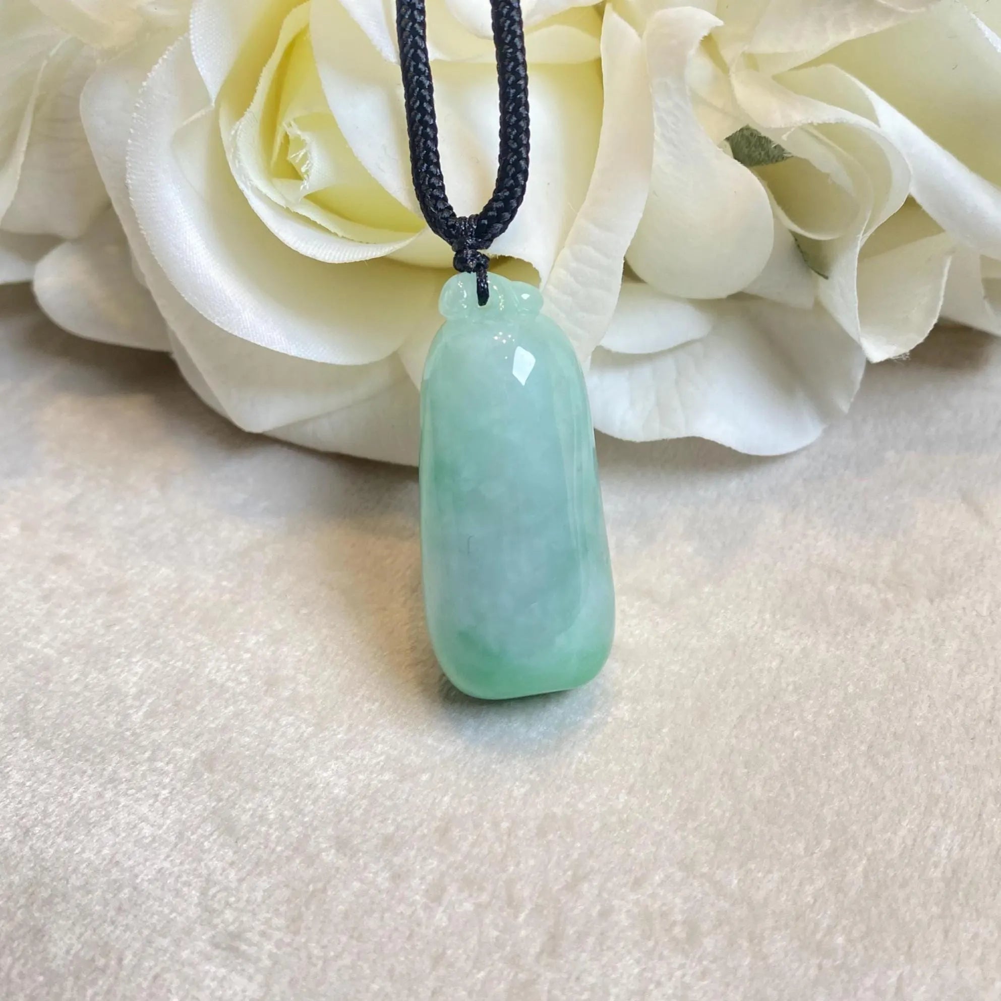 Gransky Handmade Melon Shape Green Jade Pendant