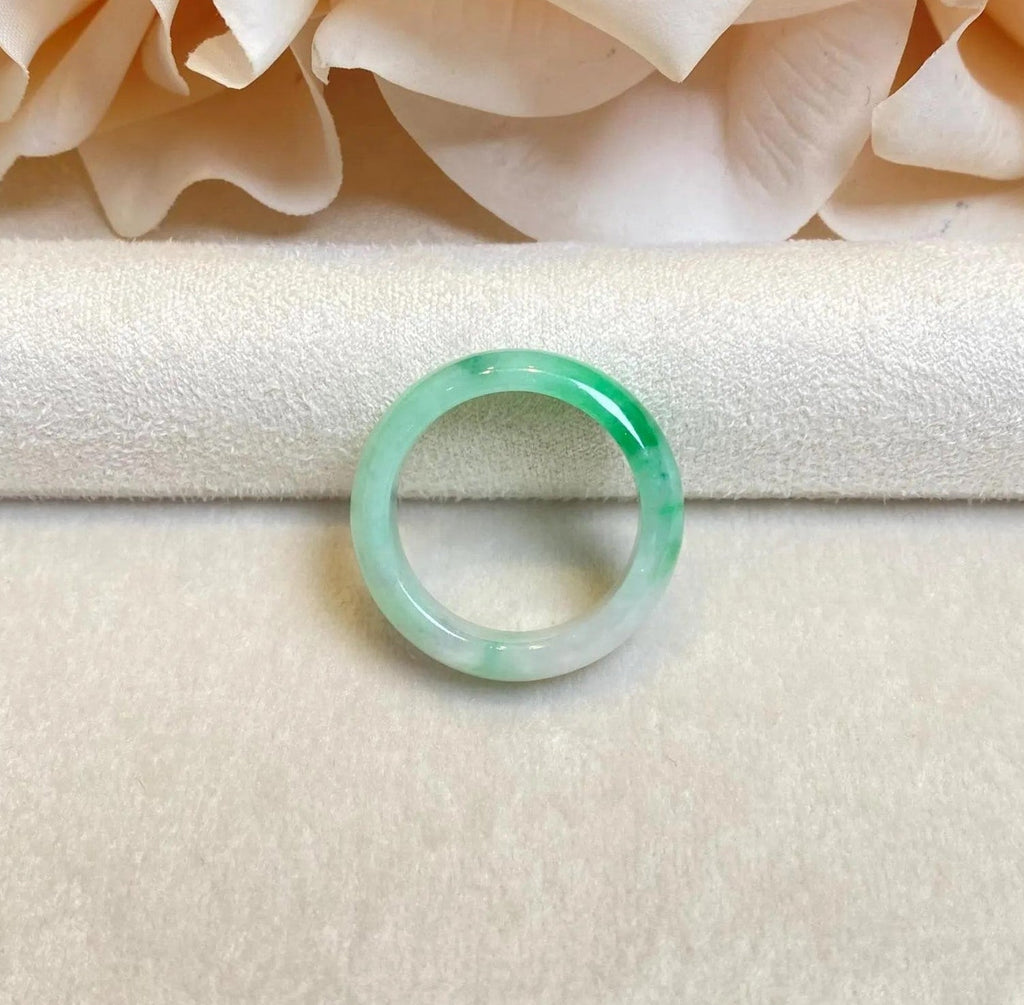 Gransky Untreated Smooth Green Band Jade Ring