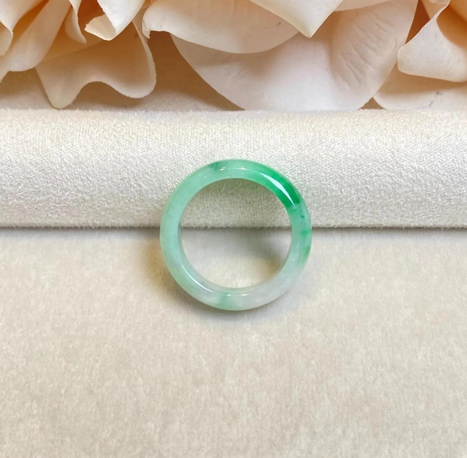 Gransky Untreated Smooth Green Band Jade Ring