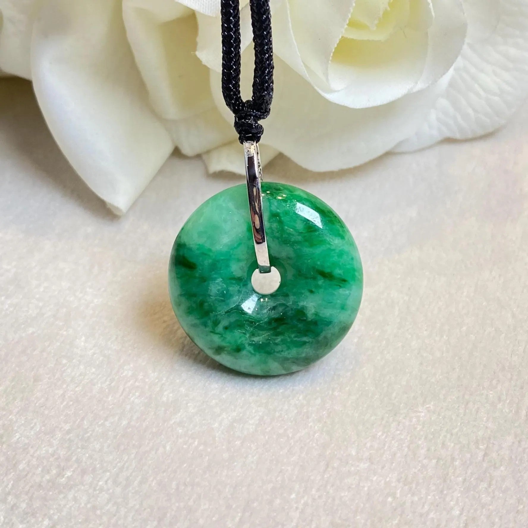 24mm Imperial Green Jade Donut Pendant – 18K White Gold & Diamonds