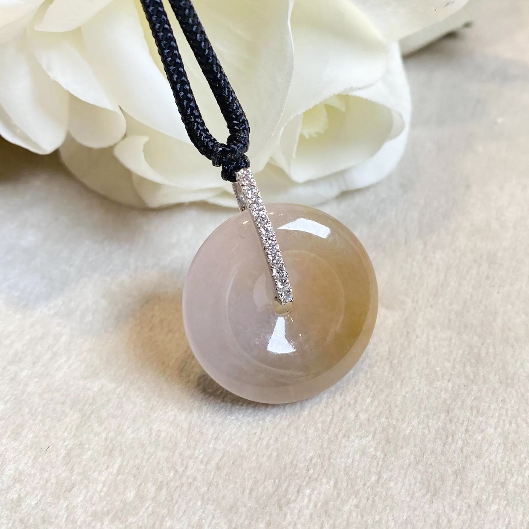 Imperial Brown Jade Disc Pendant – High Translucency, 18K White Gold & Diamonds