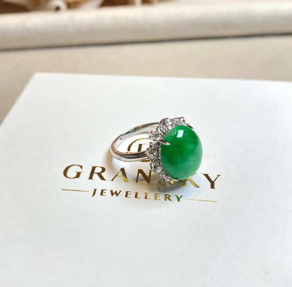 US6.25 Bright Apple Green Cabochon Jadeite Ring – 18k White Gold & Natural Diamonds