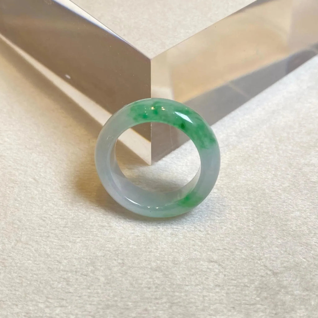 US 7 Gransky Natural Untreated Smooth Green Band Jade Ring