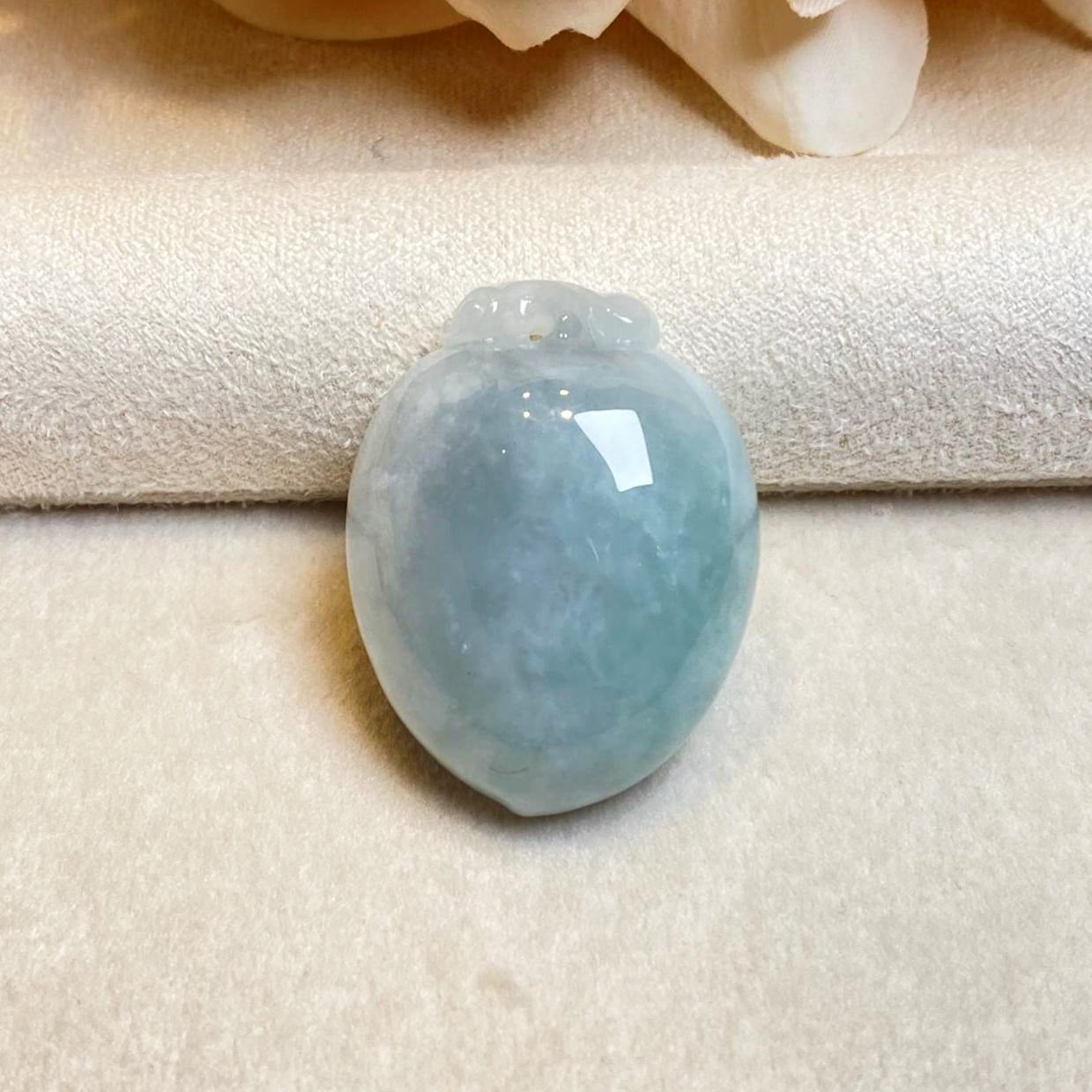 Gransky Handmade Melon Shape Green Jade Pendant