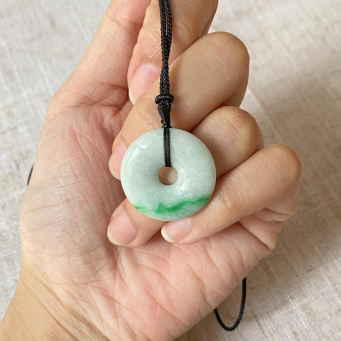 Genuine Jadeite Jewelry Green Jade Pendant Necklace Type-A Burmese