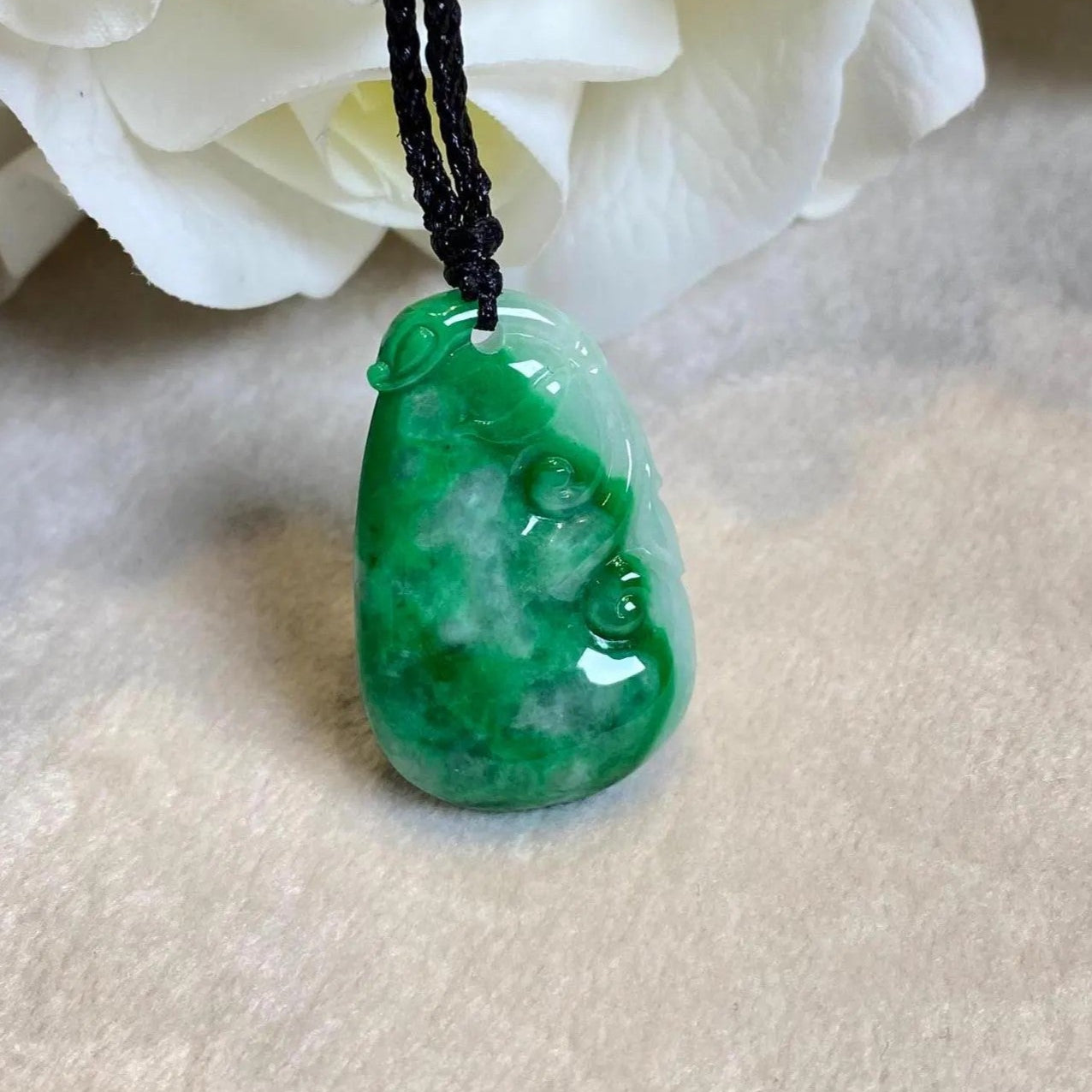 Natural Green Ruyi Jade Pendant - Untreated Burmese Jadeite