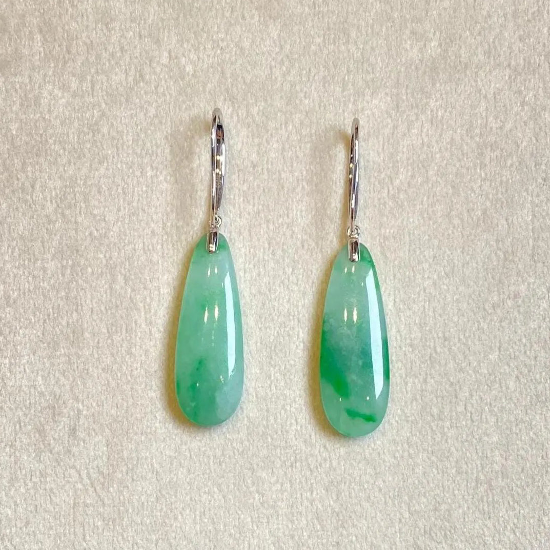 Apple Green Pear-Shaped Drop Jade Earrings in 18k White Gold