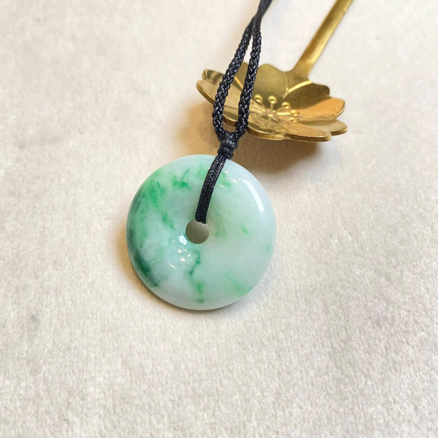 25.6mm Gransky Natural Bright Green Jade Disc Pendant