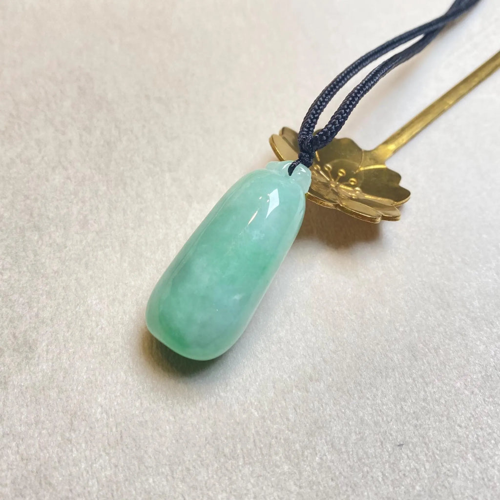 Gransky Handmade Melon Shape Green Jade Pendant