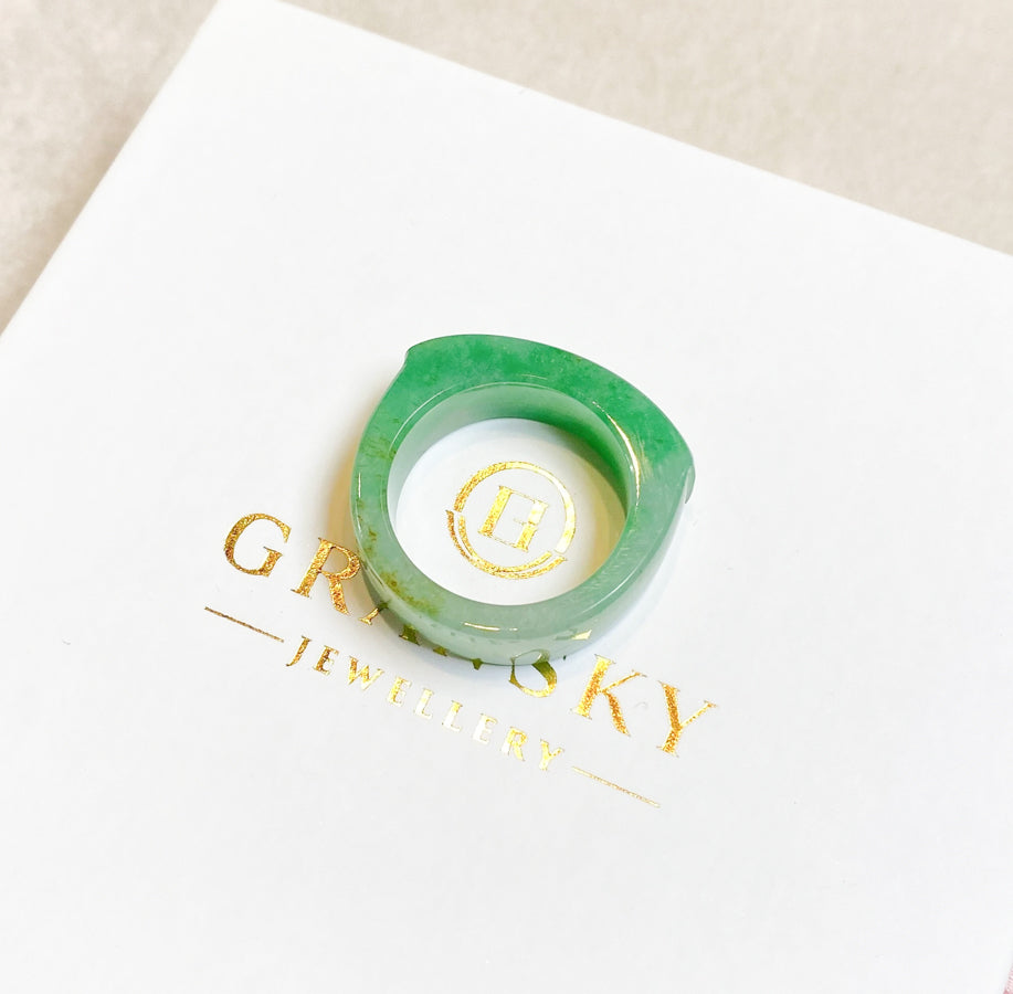 US 8.25 Gransky Untreated A Grade Burmese Green Jade Band Ring