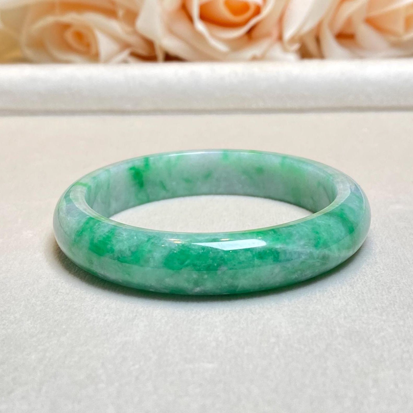 52.6mm Green Color Jadeite Bangle – Untreated Natural Green Burmese Jadeite