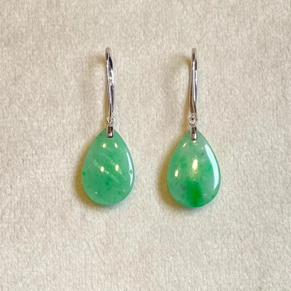 Apple Green Pear-Shaped Drop Jade Earrings in 18k White Gold