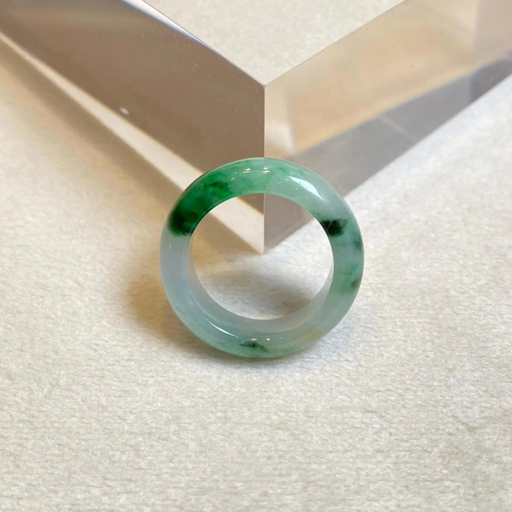 US 7 Gransky Natural Untreated Smooth Green Band Jade Ring