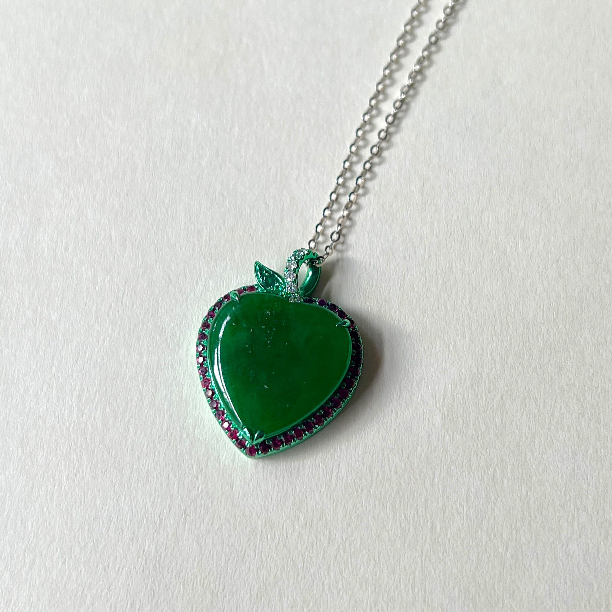 Imperial Green Heart-Shaped Jade Pendant – 18K Green Gold & Ruby Accent