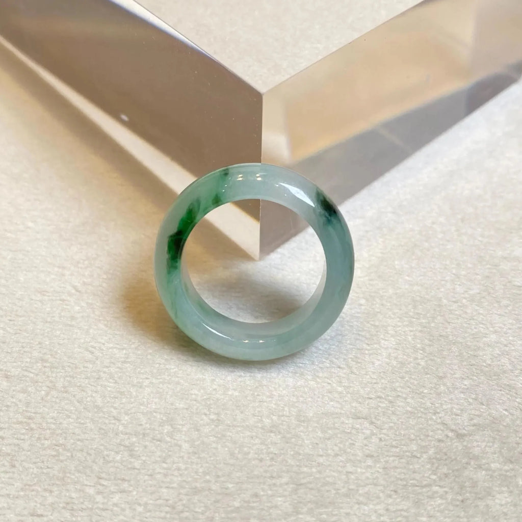 US 7 Gransky Natural Untreated Smooth Green Band Jade Ring