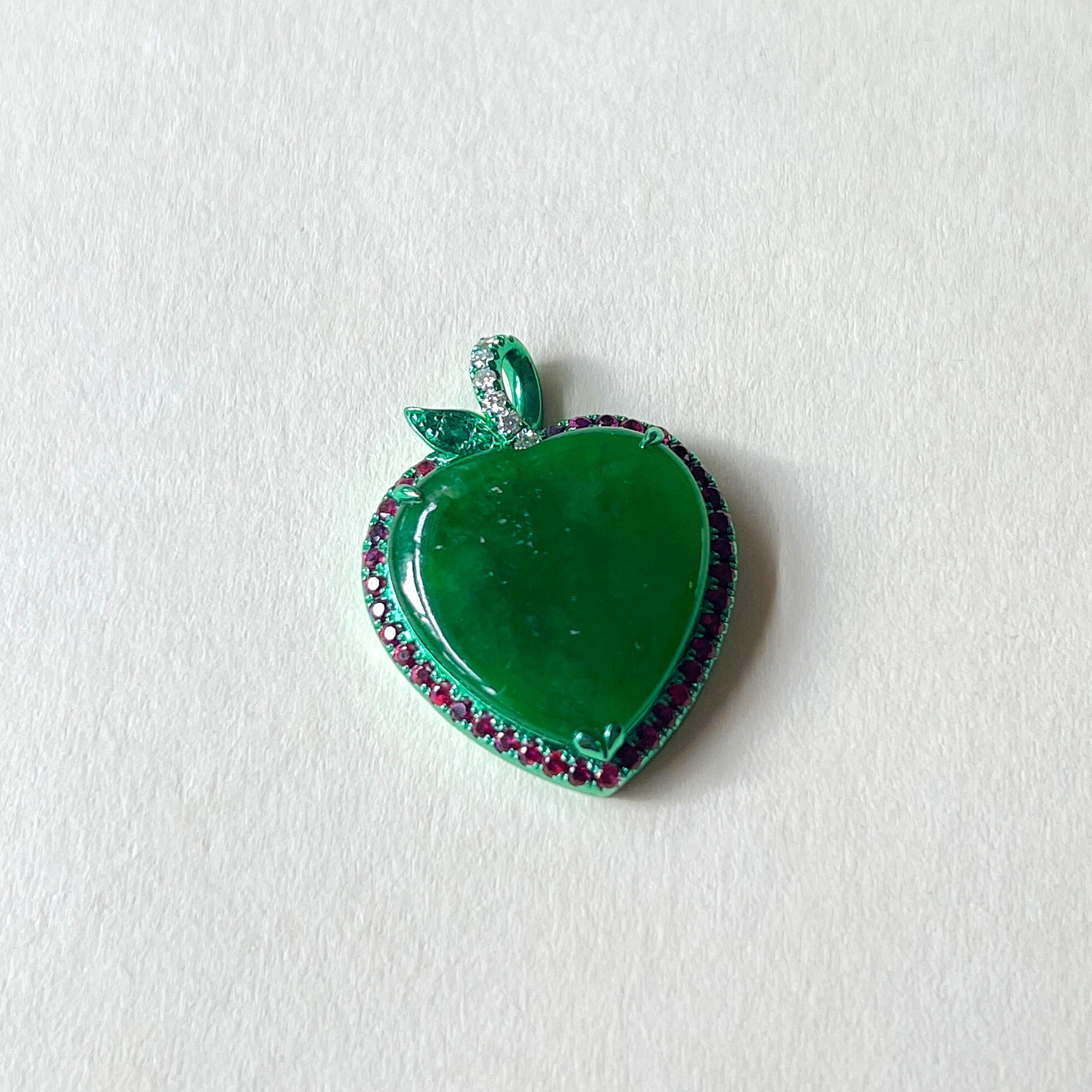 Imperial Green Heart-Shaped Jade Pendant – 18K Green Gold & Ruby Accent