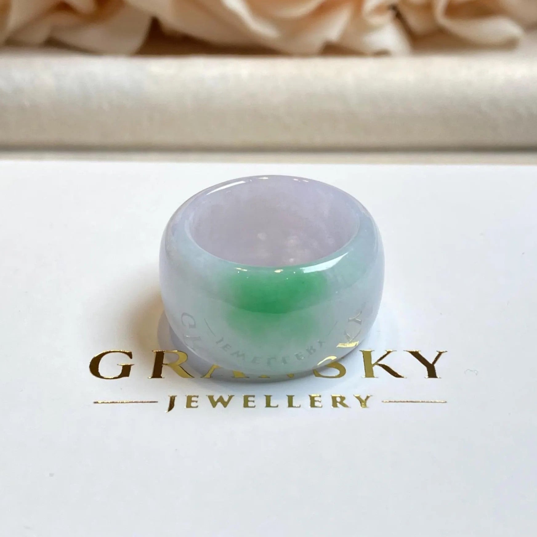 Green Jade Ring Band - Size US 8.75, Bright Apple Green, Minimalist Elegance